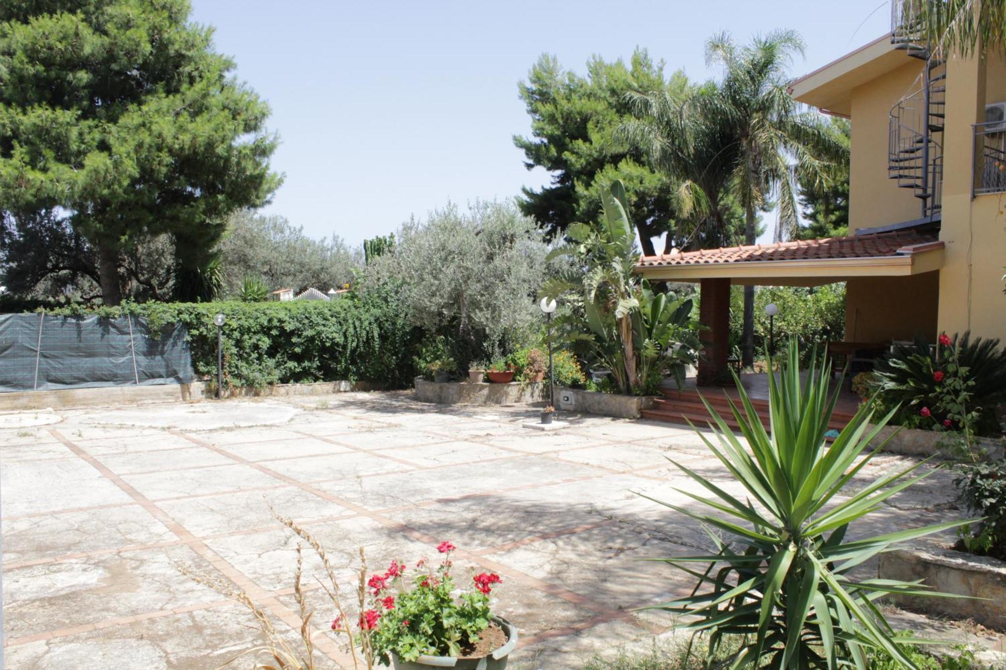 Giu, Indipendent Near Airport And Sea Cinisi